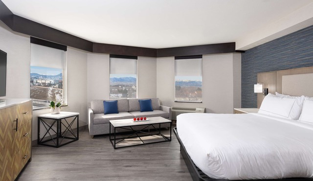DoubleTree by Hilton Denver - Thornton