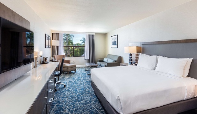 DoubleTree by Hilton Pomona
