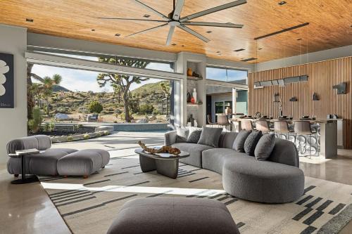 Dragonfly by Fieldtrip - Luxe Oasis w Resort Pool