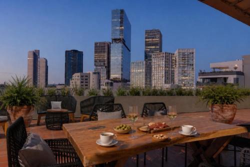DreamHaus Suites - Country Club Guadalajara