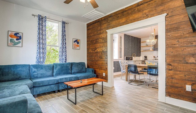 Easy Dtwn Access! Modern San Antonio Retreat