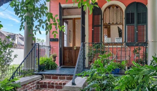 Eclectic Duplex | Lovely Yard, Live Like a Local