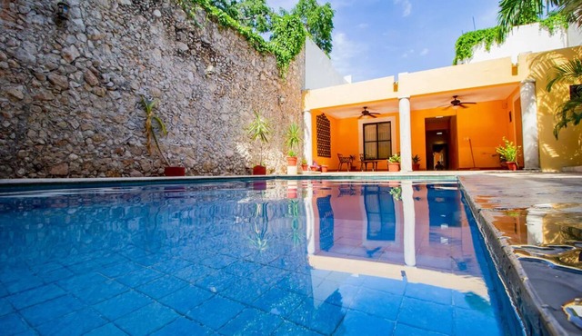 Elegant Quad Room in Mérida’s Heart — Near Paseo Montejo & Local Attractions