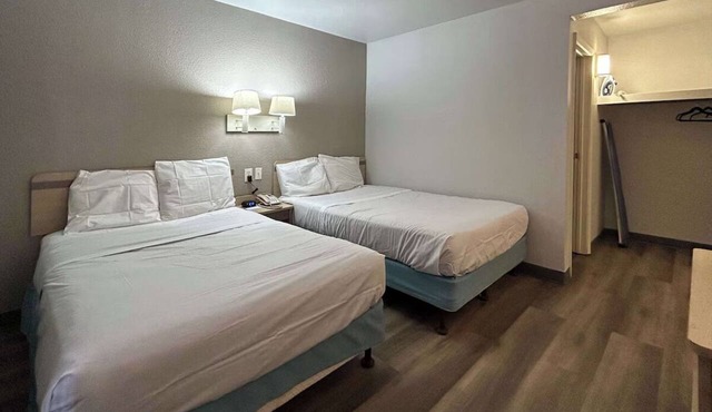 Enjoy a Convenient Kitchen-Equipped Stay for Longer Comfort | Free Parking in Lubbock