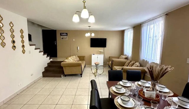 *Entire house/5 rooms/6 beds/2.5 bathrooms/2 garages