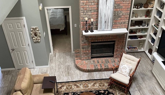 Executive 3 bedroom townhouse. Close to sports complex/Chevron/OXY/EOG