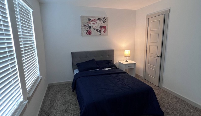 Experience luxury and comfort in Rosharon: A modern 2-story House