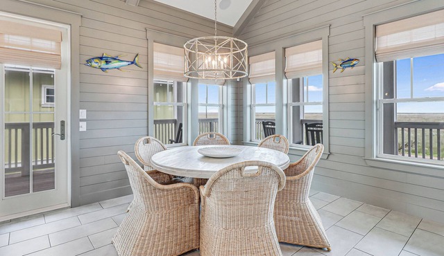 Exquisite Beach Home w/Wrap-Around Balcony + Cinnamon Shore Amenities