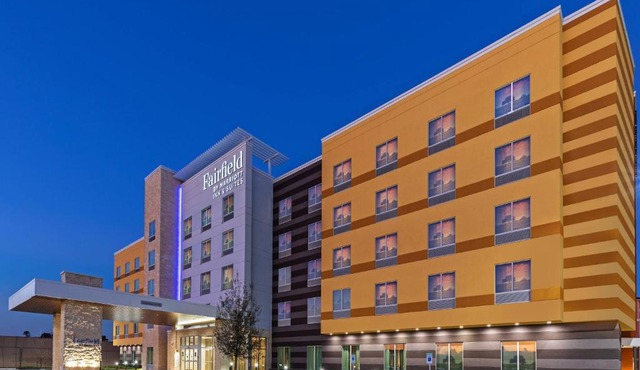 Fairfield Inn & Suites Houston Memorial City Area