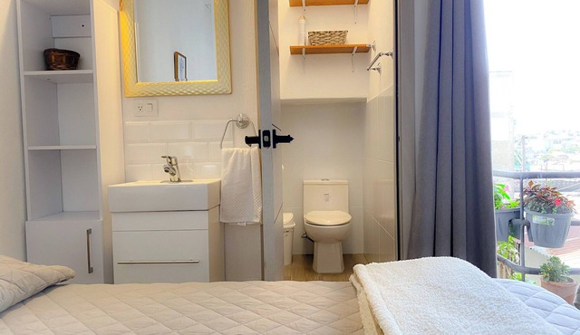 Familiar bedroom Inn Ciudad de Guatemala with AC, WiFi