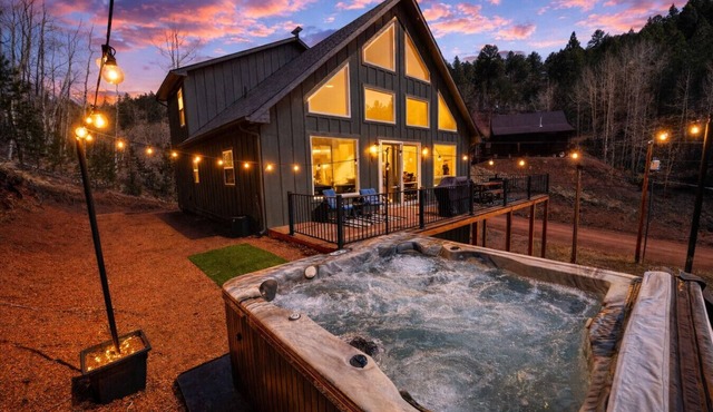 Family-Friendly Mountain Escape | Hot Tub + Views
