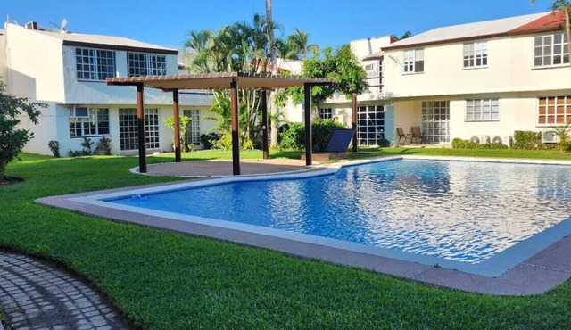 Family House for 10 People, Acapulco Diamante