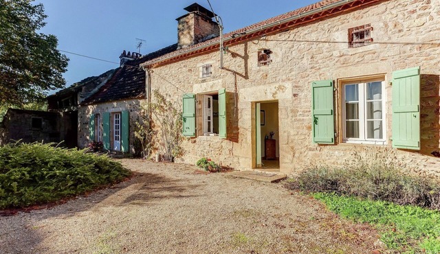 Forest Hideaway in Saint-Caprais in Saint-Caprais