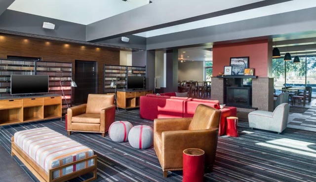 Four Points by Sheraton at Phoenix Mesa Gateway Airport in Germann