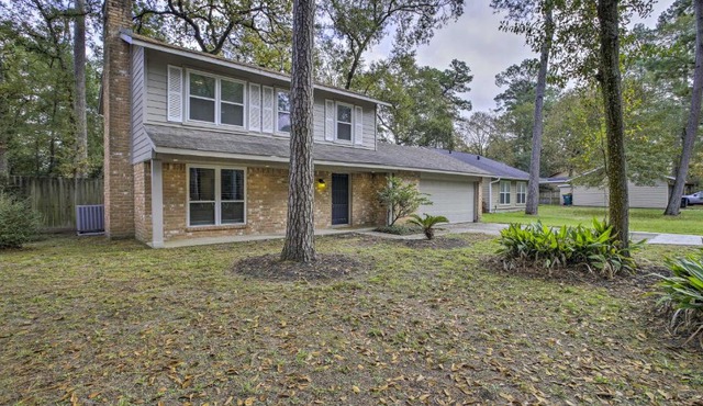 Fully Refurbished Home in Front of the Woodlands!