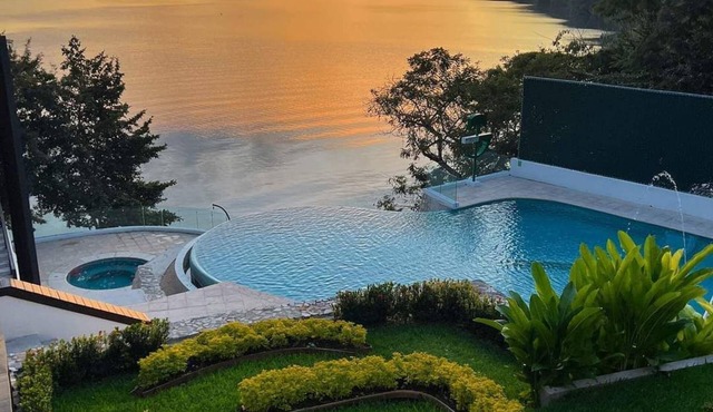 G Boutique Hotel At San Andrés Petén