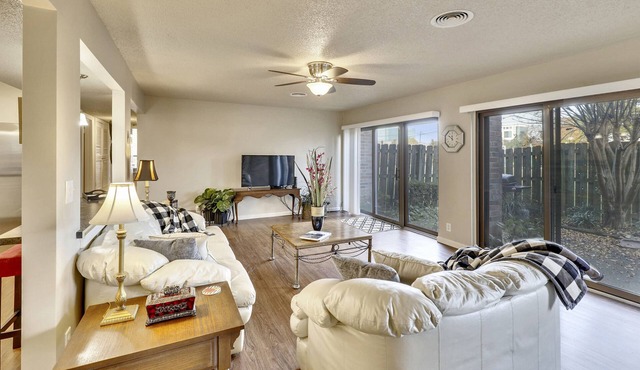 Germantown 2br Long-term stays