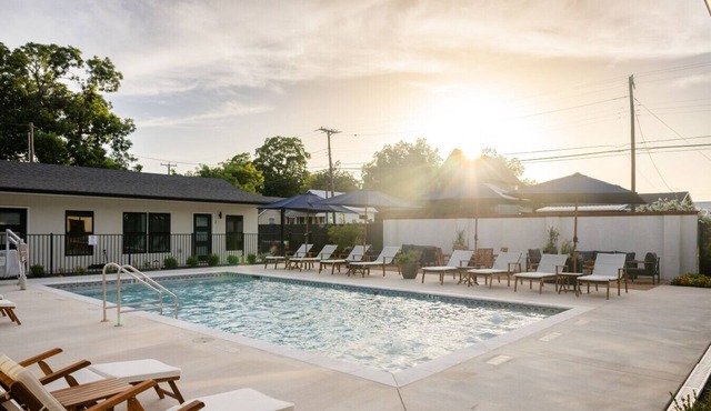 Gloria Inn Unit 3- 5 minutes from Baylor and 2 Blocks to Magnolia