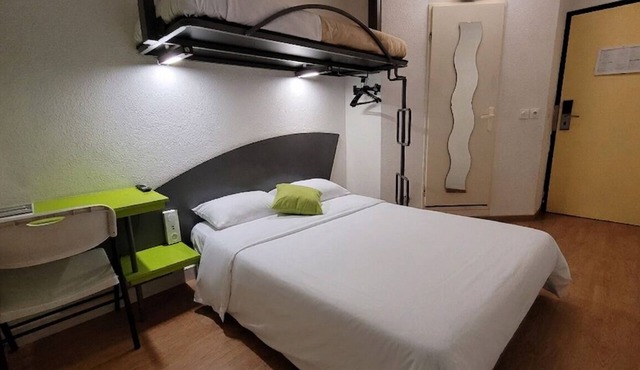 Good Night Hôtel in Arques