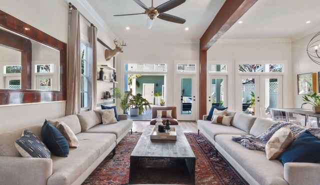 Gorgeous Upscale Home with Pool | Garden District