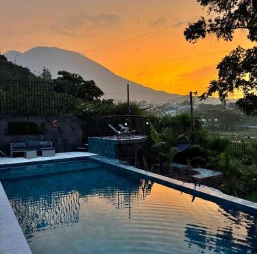 Guatemala Dreams Grand Chalet