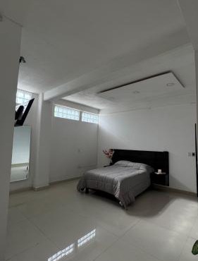 Habitación en departamento de lujo
