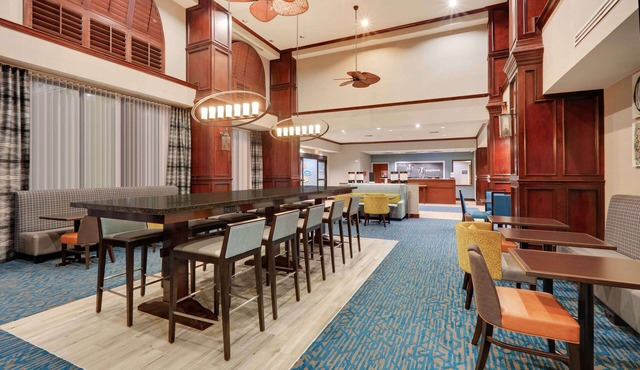 Hampton Inn & Suites Dallas-Arlington-South