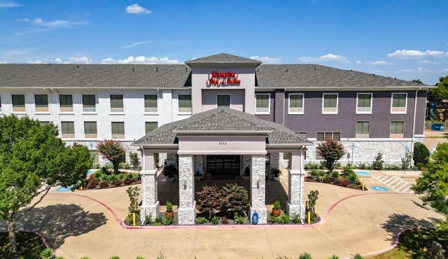 Hampton Inn & Suites Denton
