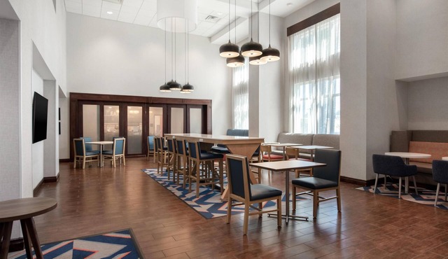 Hampton Inn & Suites Harvey/New Orleans West Bank
