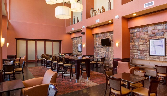Hampton Inn & Suites Mission