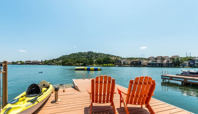 Highly rated, Horseshoe Bay lakefront townhouse, spectacular sunrise lake view