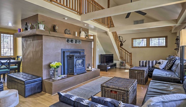 Hike & Relax Fireside: Dog-Friendly Gem in Payson!