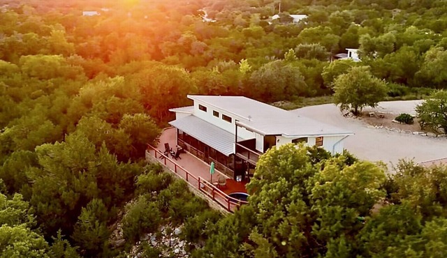 Hilltop Haven, a spacious retreat at Wanderin’ Star Farms