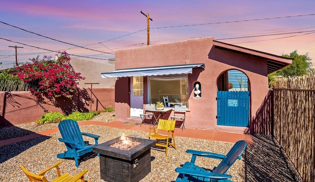 Historic Studio Guesthouse Casita 2 Blocks from the UofA - Low Summer Rates! 🏡