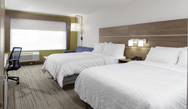 Holiday Inn Express & Suites Phoenix East - Gilbert by IHG