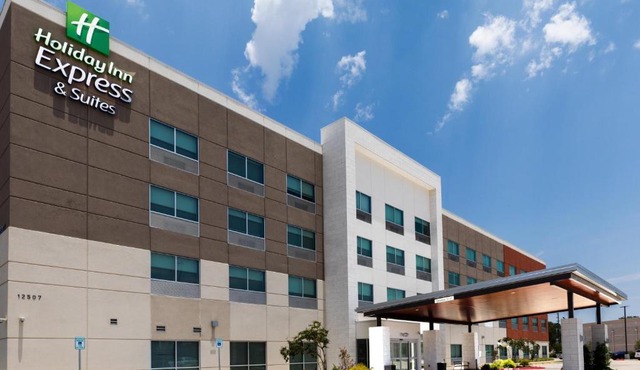 Holiday Inn Express & Suites - Stafford NW - Sugar Land by IHG