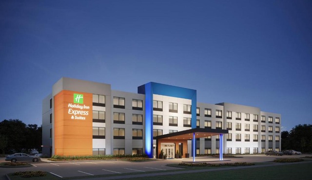 Holiday Inn Express & Suites DFW Airport Southwest - Euless by IHG