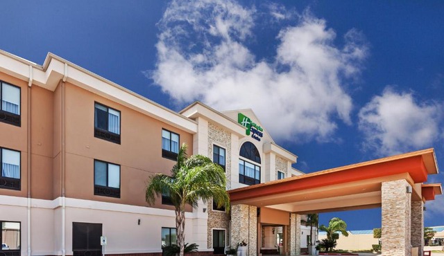 Holiday Inn Express & Suites Houston East by IHG