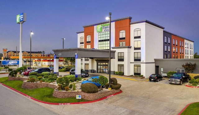 Holiday Inn Express & Suites Longview North by IHG