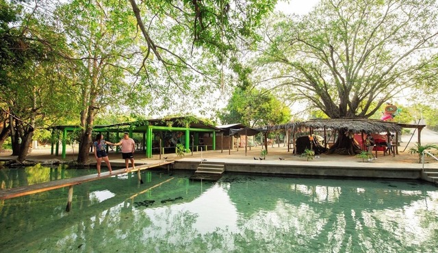 Hospedaje ojo de agua