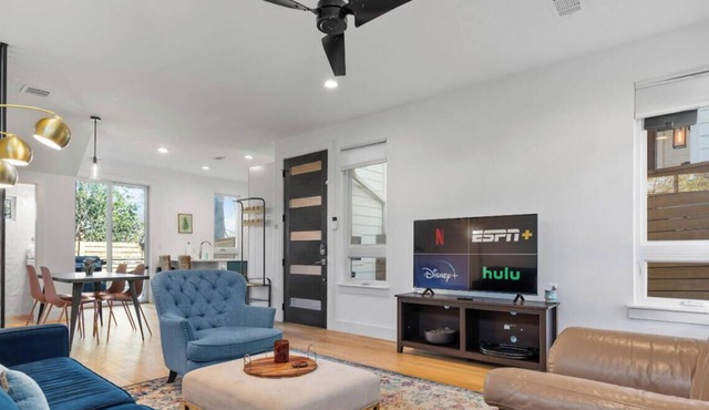 Hot Tub Nights Near SoCo - Chic South ATX Escape w Private Patio for Grilling!