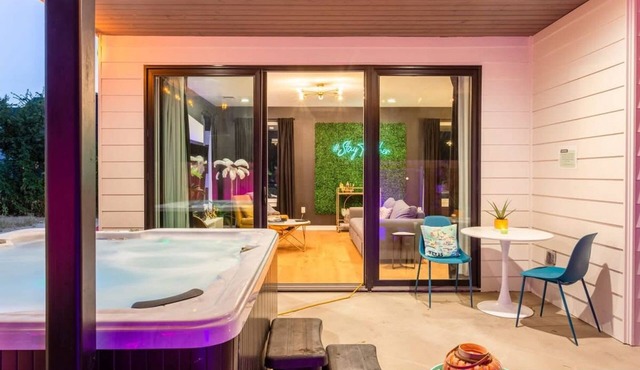 Hot Tub Time Machine Clubhouse DT 6 Min Drive