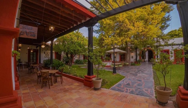 Hotel Hostal El Farol