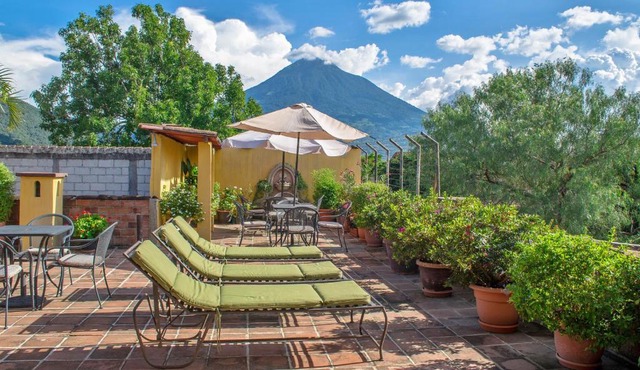 Hotel Las Camelias Inn by AHS