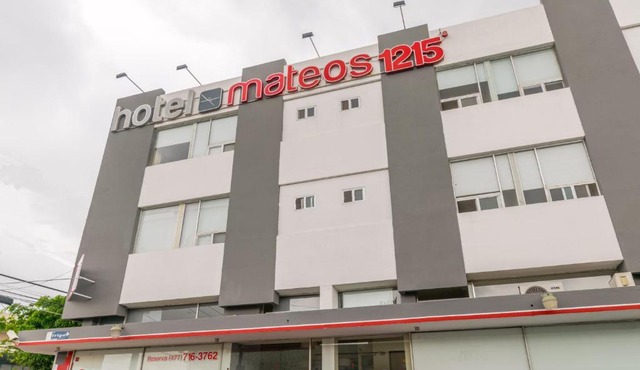 Hotel Mateos 1215