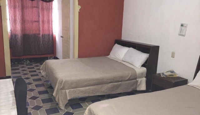 Hotel Mayesstic