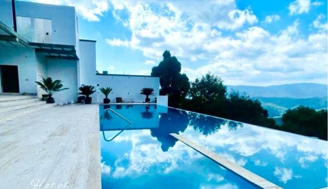 Hotel Santa María