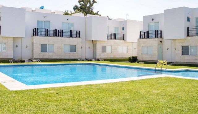 House in Safe Condo BBQ and Pools