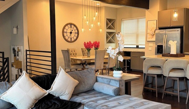 Houston Gem Private Baths Near Downtown