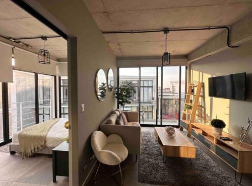 Incredible Apt 3 min away from Cayala and US Embassy and Restaurants